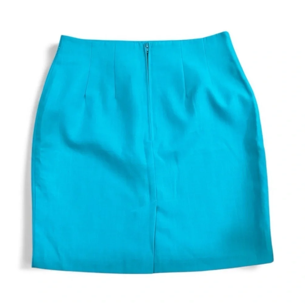 Petite Sophisticate chic stylish
